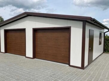 garaż z płyty warstwowej cena