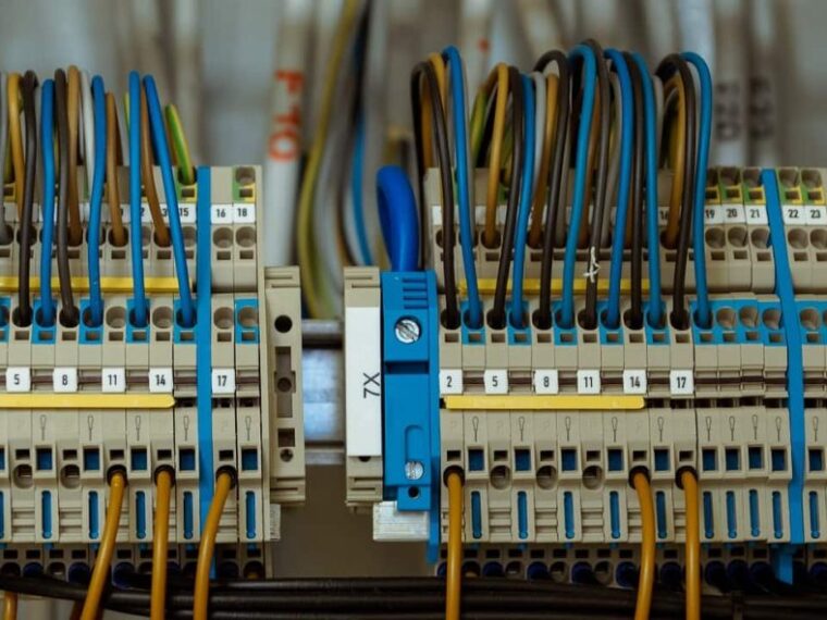 instalacja teletechniczna