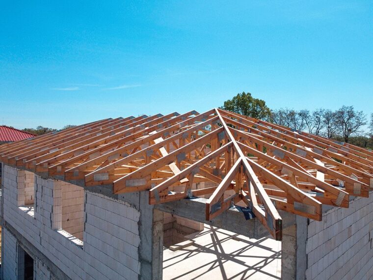 etapy budowa dachu