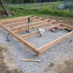 Jak dobrze przygotować fundament pod balię ogrodową?